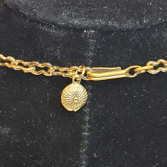 Floral Flower Gold Tone Necklace Bloomcore 8.25" Unsigned - Picture 5 of 5